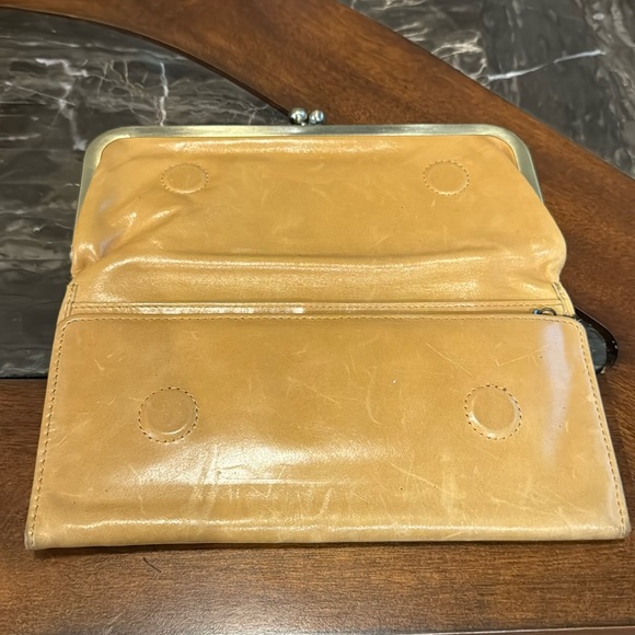 Hobo Wallet - Picture 5 of 8